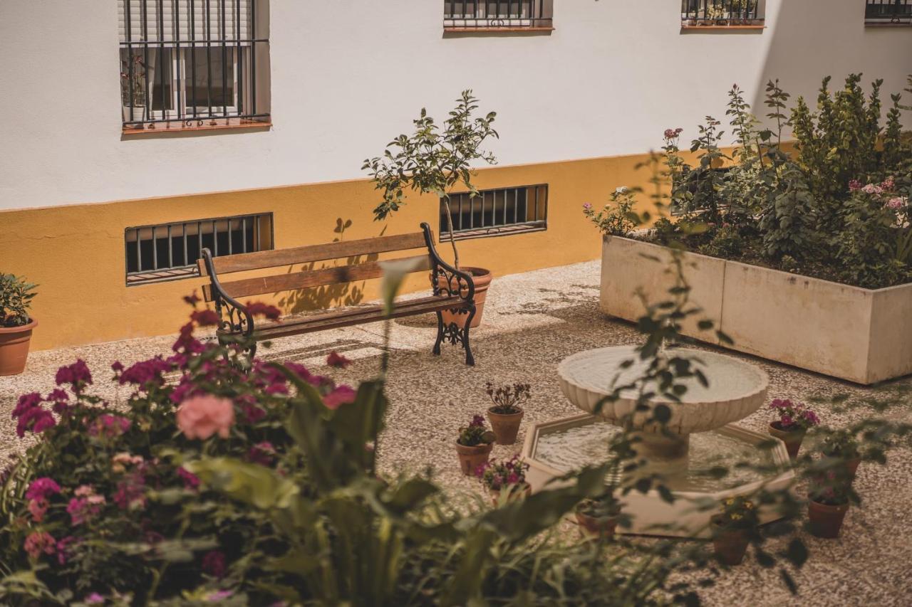 Apartamento Jardin De Santa Paula Sevilla Eksteriør bilde