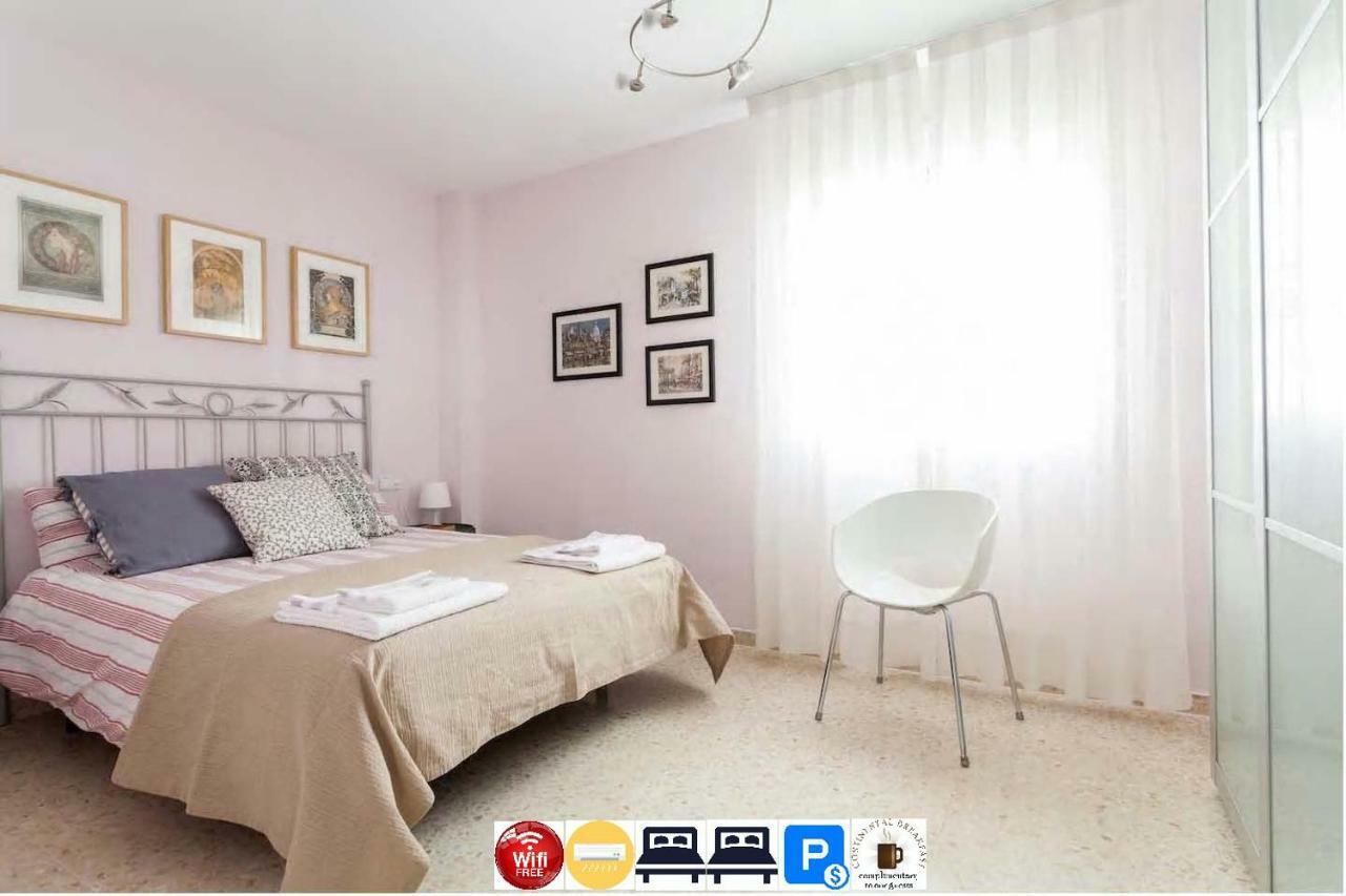 Apartamento Jardin De Santa Paula Sevilla Eksteriør bilde